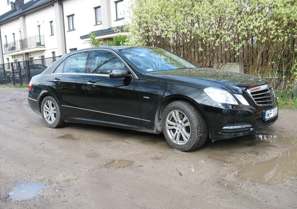 Mercedes-Benz Klasa E cena 62000 przebieg: 176311, rok produkcji 2012 z Warszawa małe 67